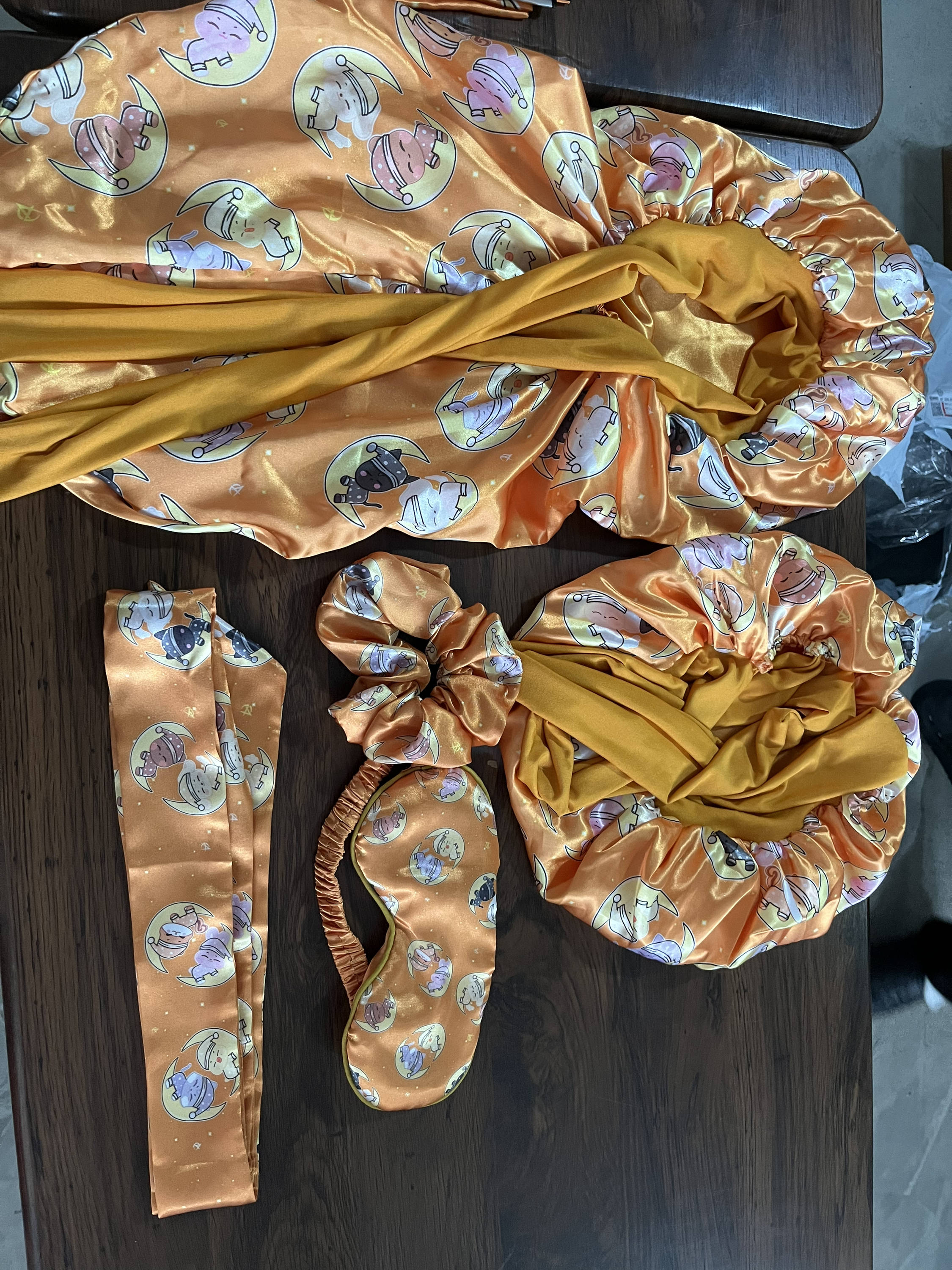 Defective Bonnet and Sheet Sets - Kpop Themed
